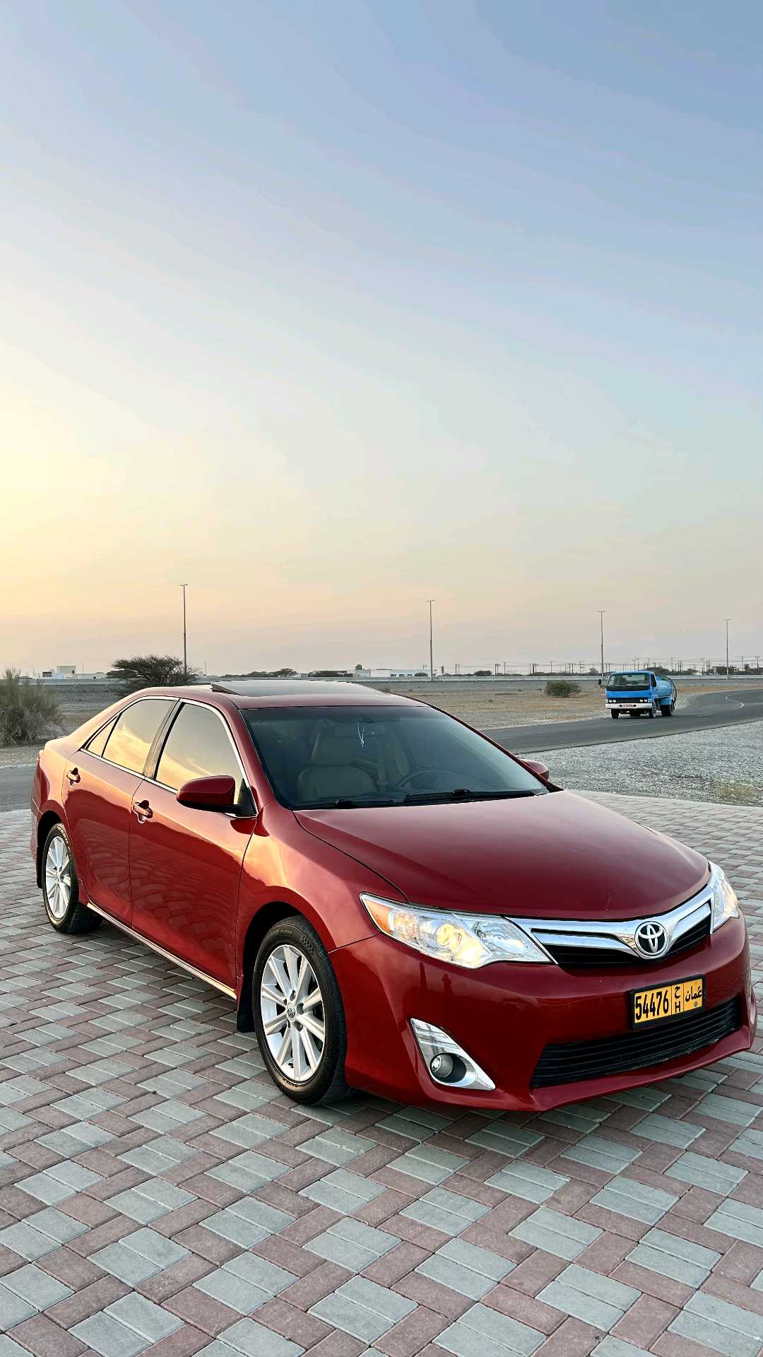 Car Image 2013 TOYOTA CAMRY XLE