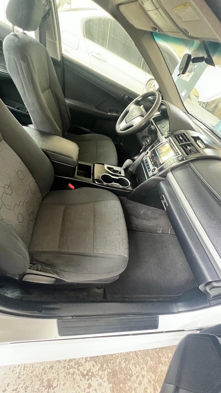 Car Image 2013 TOYOTA CAMRY GLE