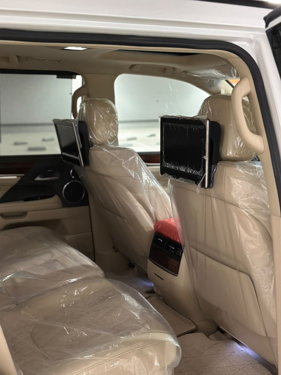 Car Image 2019 LEXUS LX OVERTRAIL