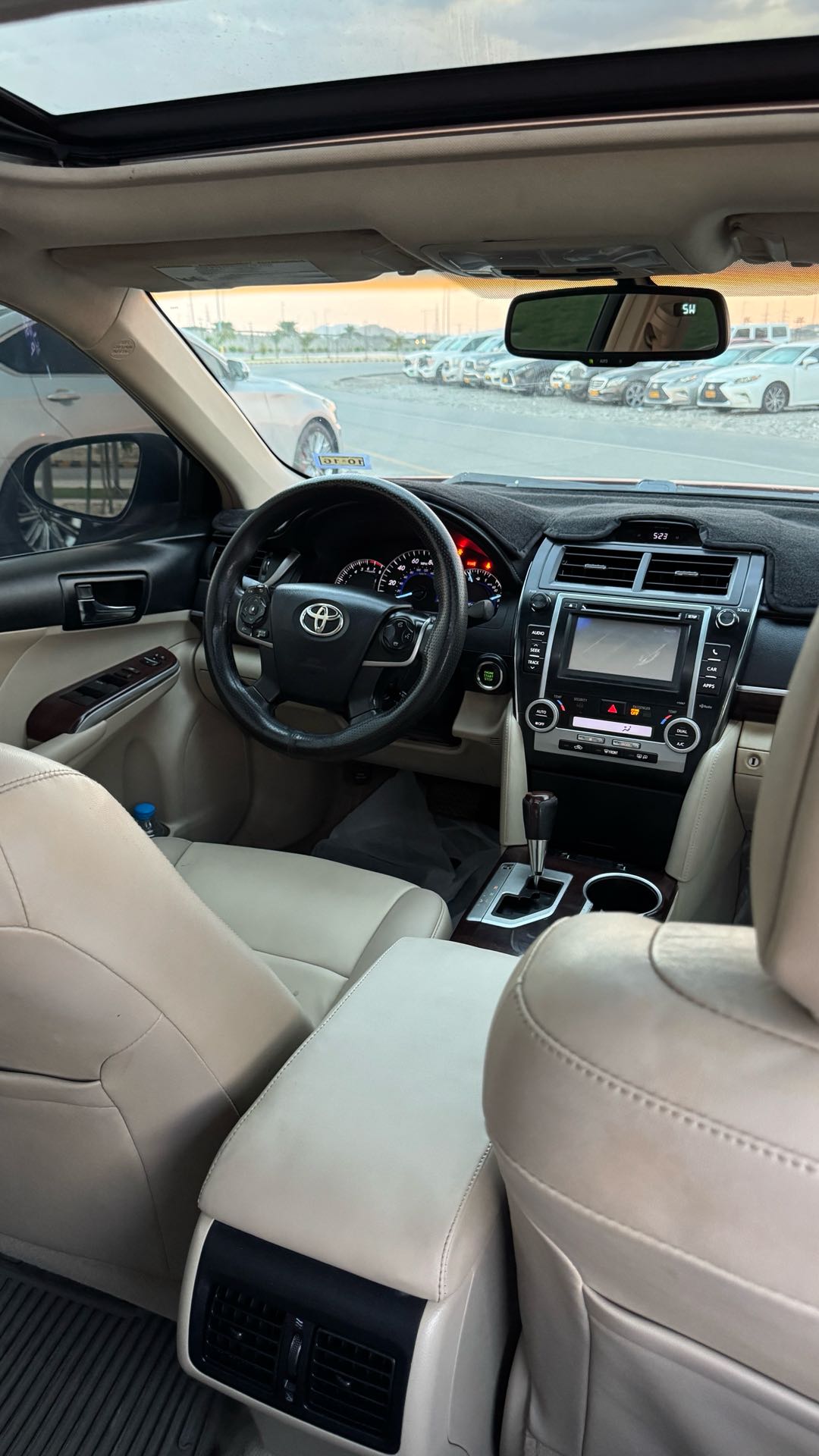 Car Image 2012 TOYOTA CAMRY XLE