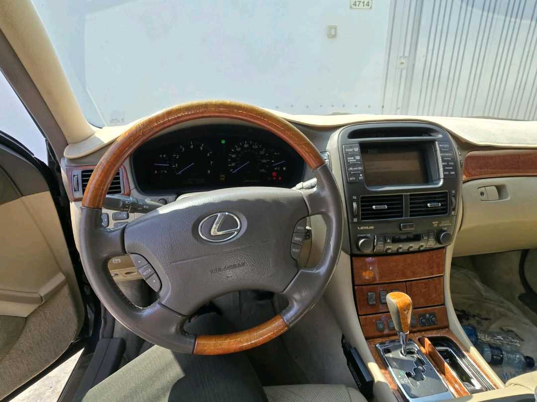 Car Image 2005 LEXUS LS 430 1/2 Ultra