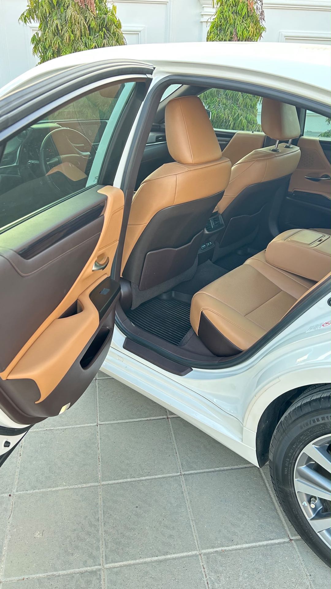 Car Image 2019 LEXUS ES 350