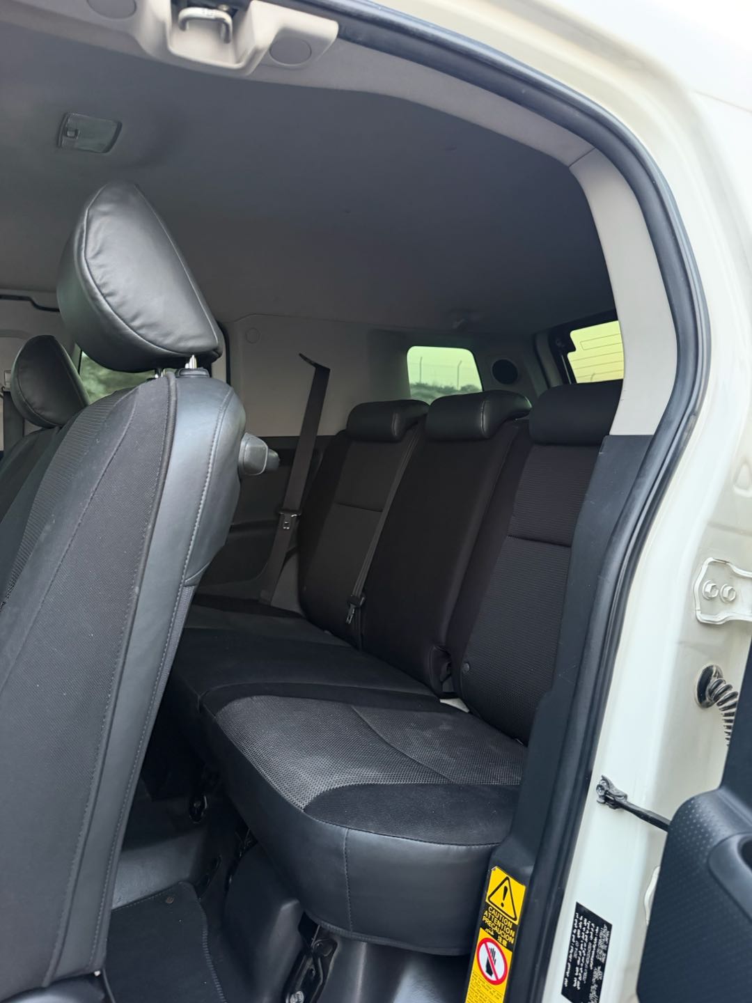Car Image 2014 TOYOTA FJ CRUISER 
