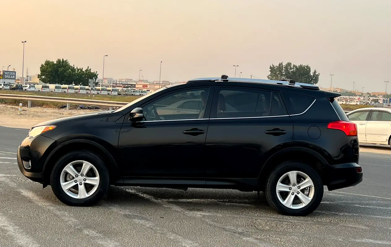 Car Image 2014 TOYOTA RAV4 XLE