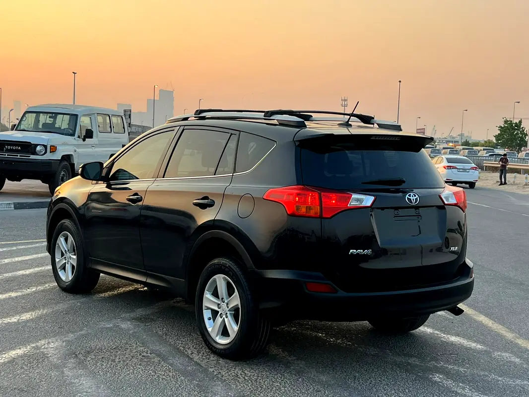 Car Image 2014 TOYOTA RAV4 XLE