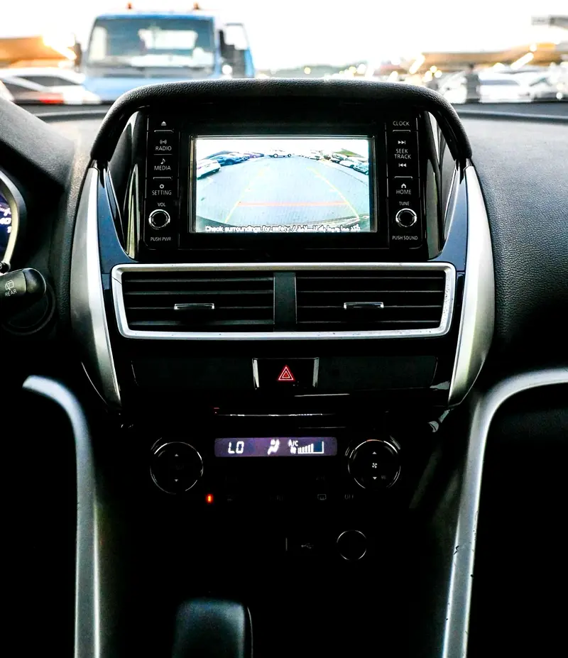 Car Image 2018 MITSUBISHI ECLIPSE CROSS GLS