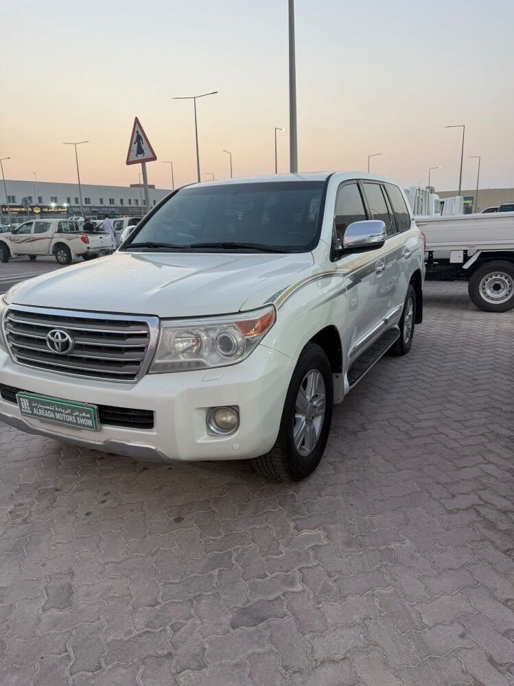 تويوتا لاند كروزر VX.R 2012
