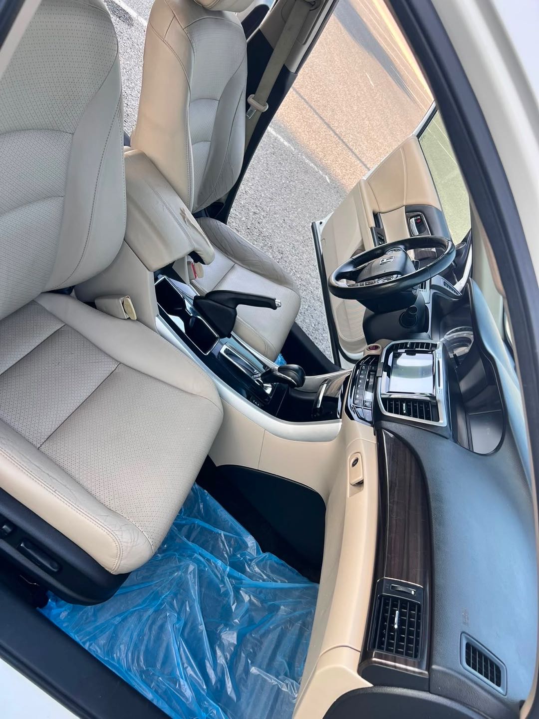 Car Image 2017 HONDA ACCORD EXL