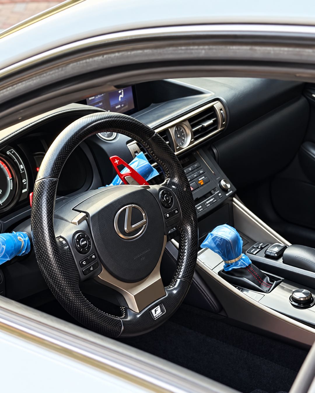 Car Image 2016 LEXUS IS 200