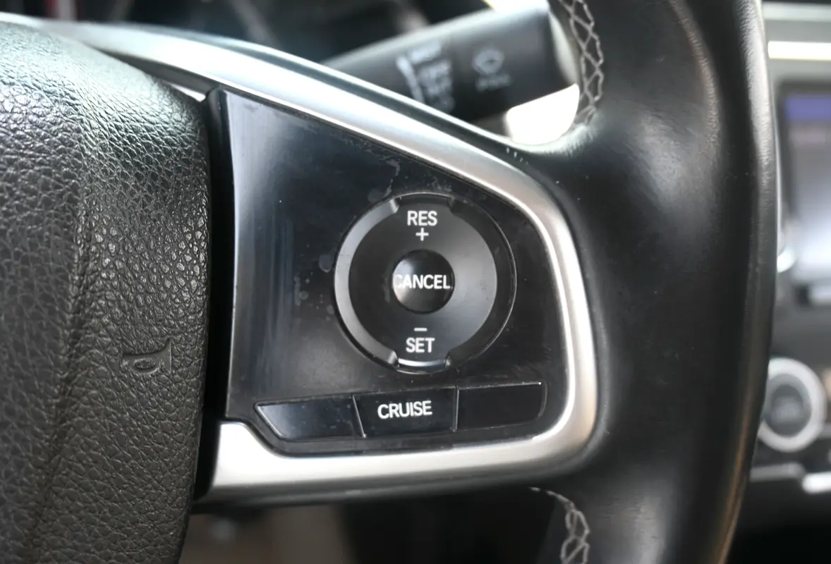 Car Image 2017 HONDA CIVIC RS