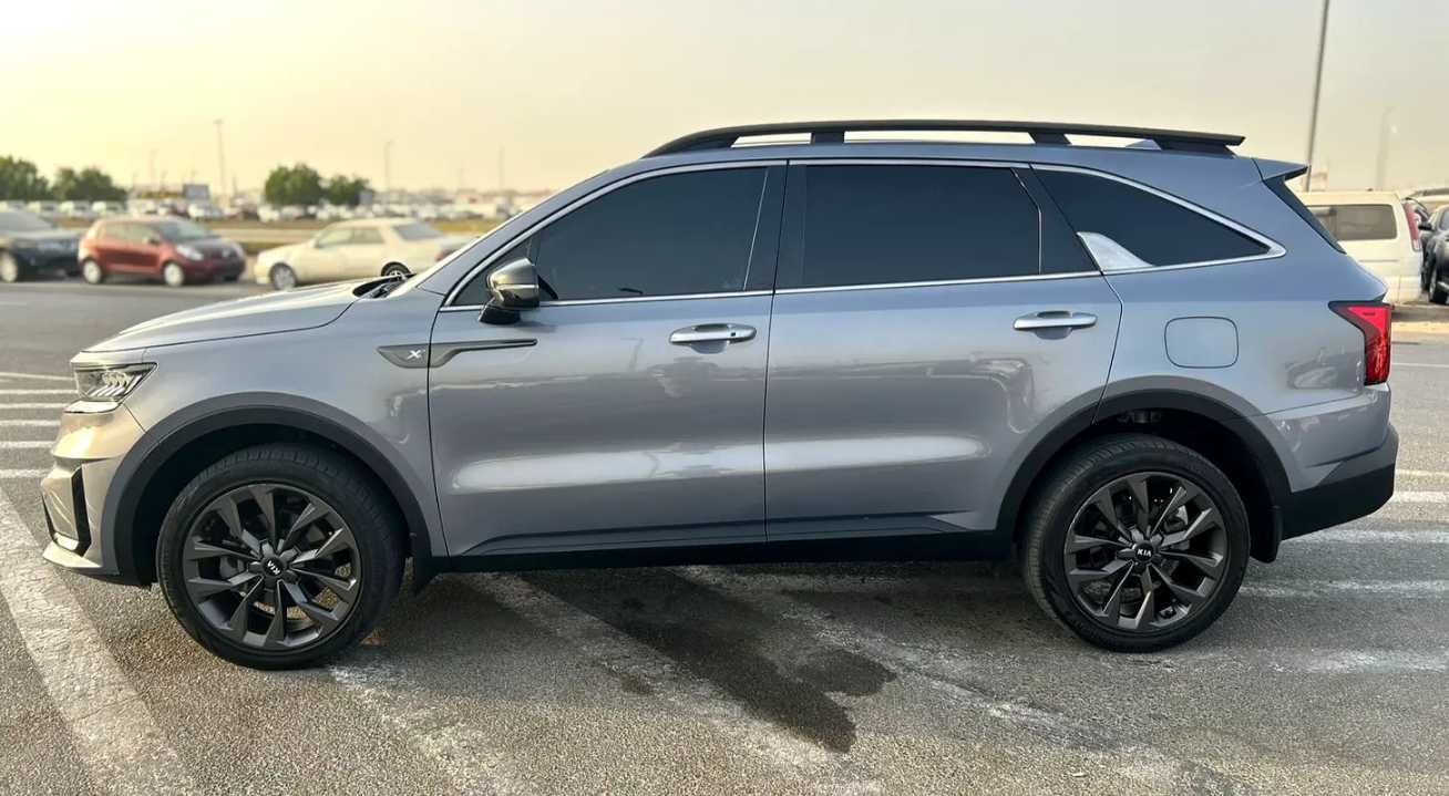 Car Image 2021 KIA SORENTO SX