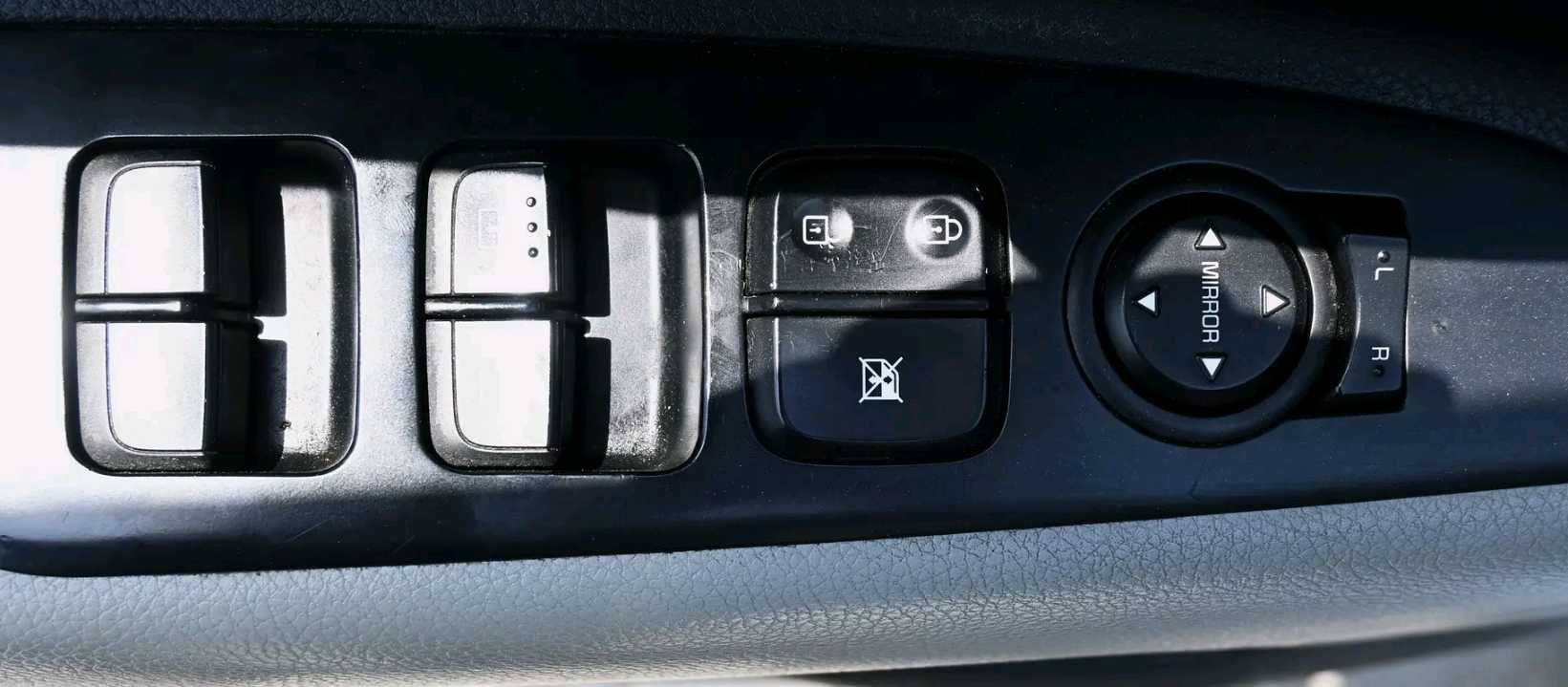 Car Image 2020 KIA RIO EX