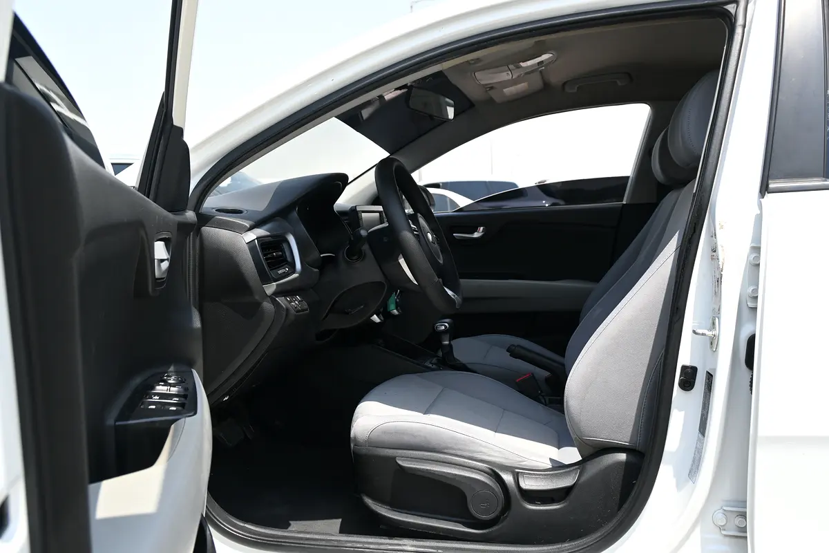 Car Image 2020 KIA RIO EX