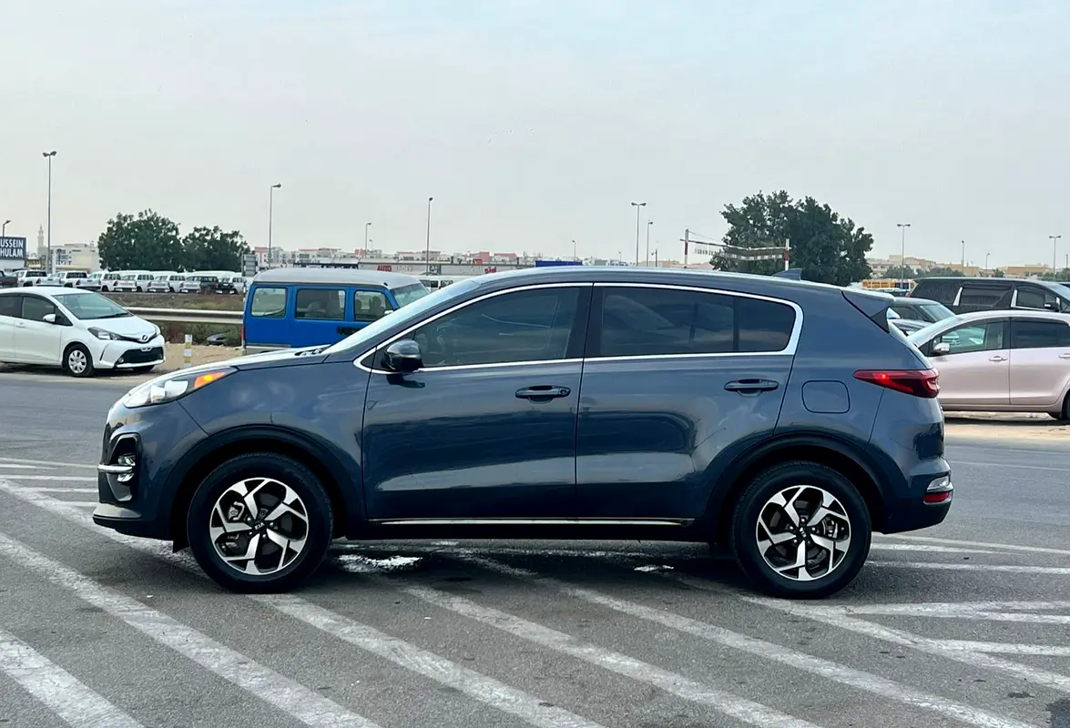 Car Image 2020 KIA SPORTAGE LX
