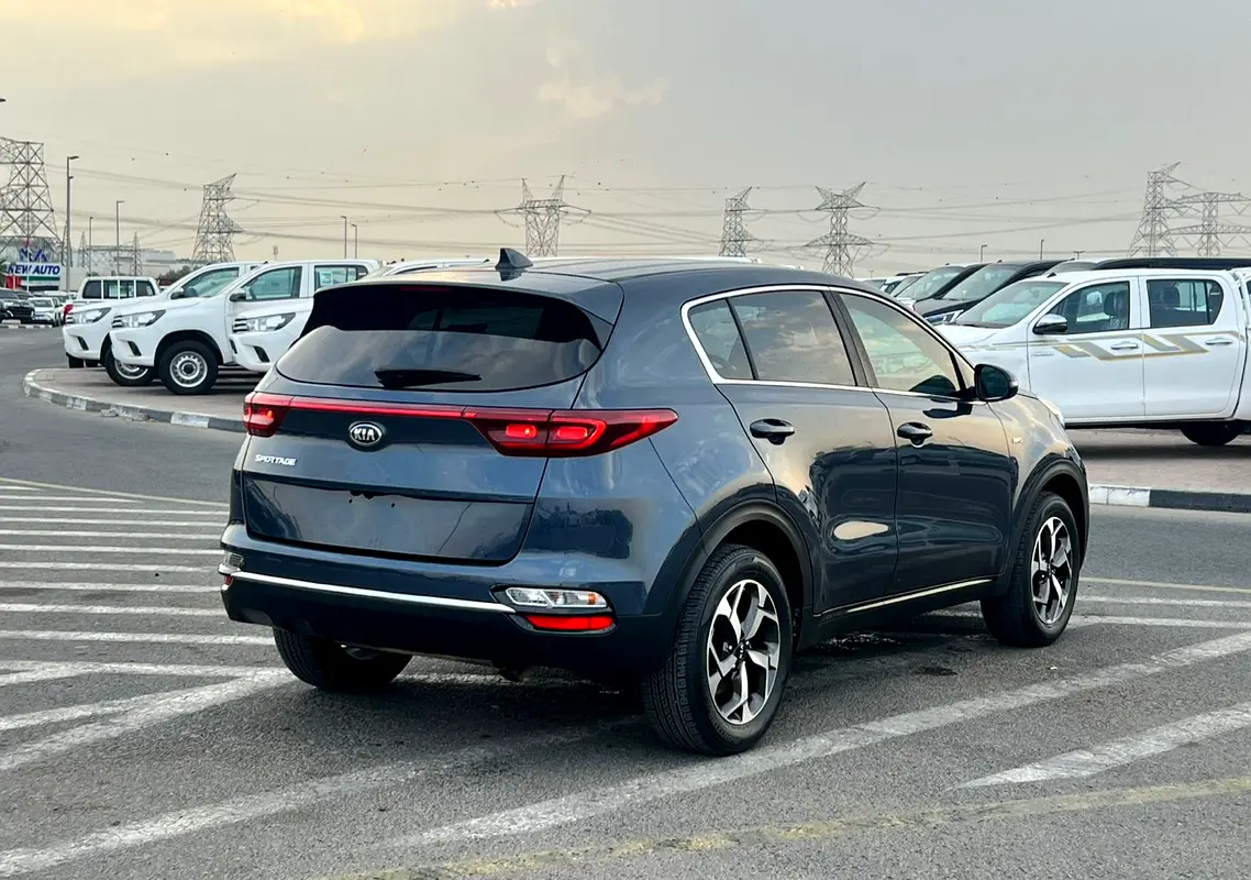 Car Image 2020 KIA SPORTAGE LX