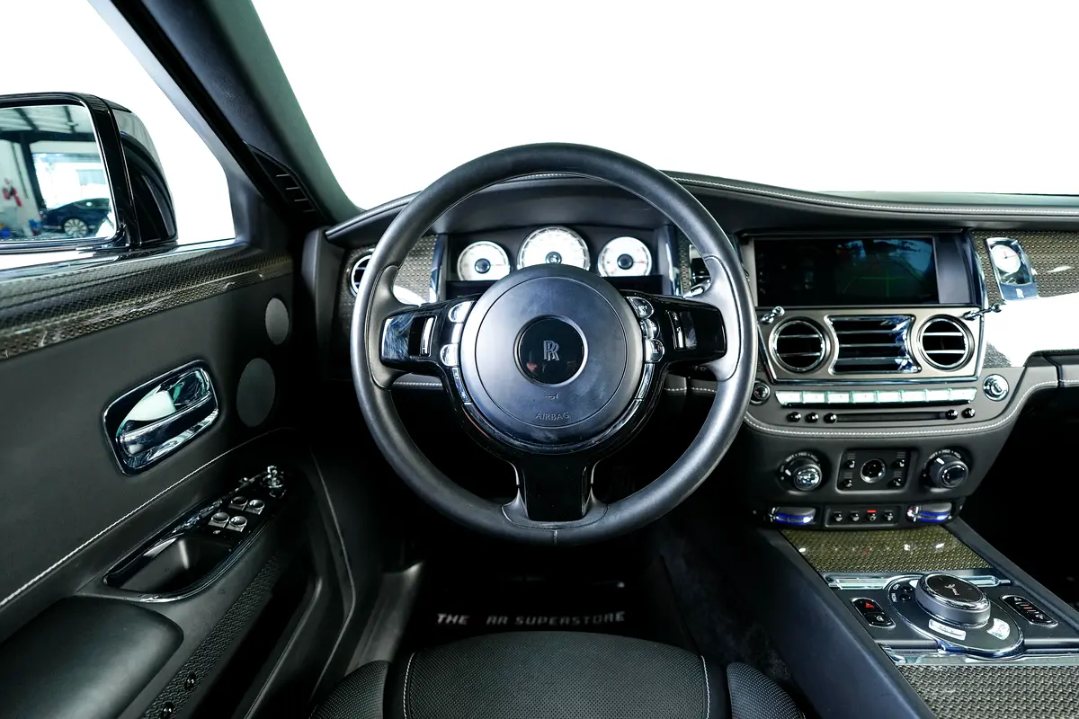 Car Image 2018 ROLLS ROYCE GHOST Black Badge