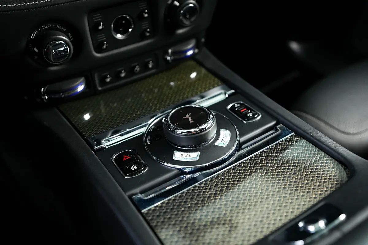 Car Image 2018 ROLLS ROYCE GHOST Black Badge