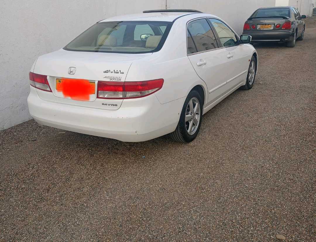 Car Image 2004 HONDA ACCORD DX