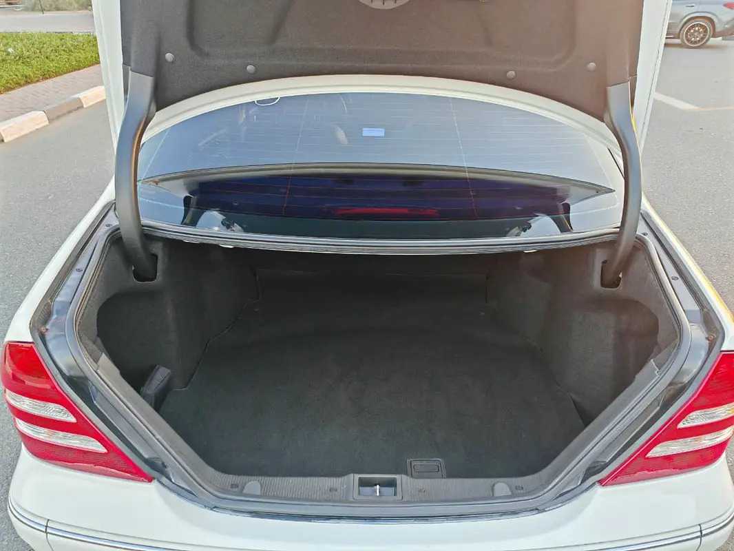 Car Image 2006 MERCEDES C Class 230