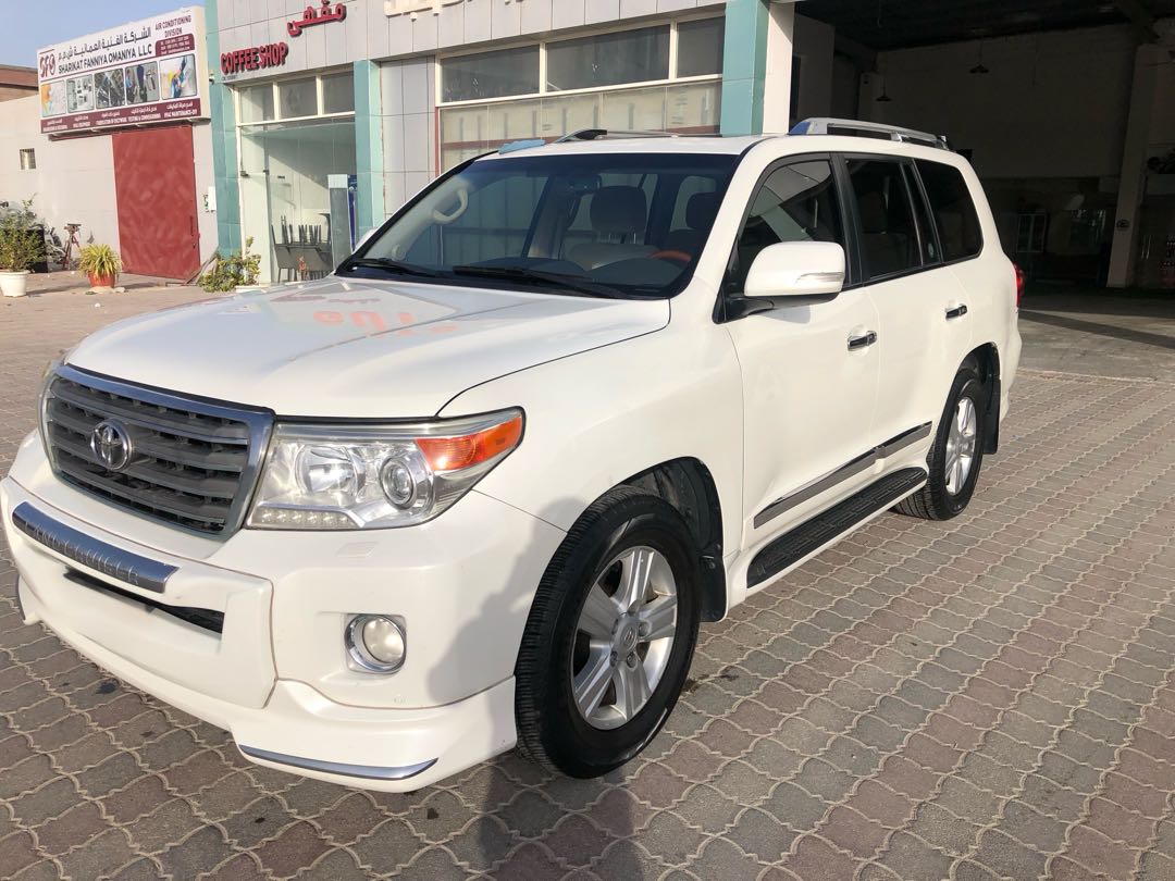 Car Image 2014 TOYOTA LAND CRUISER VX.R