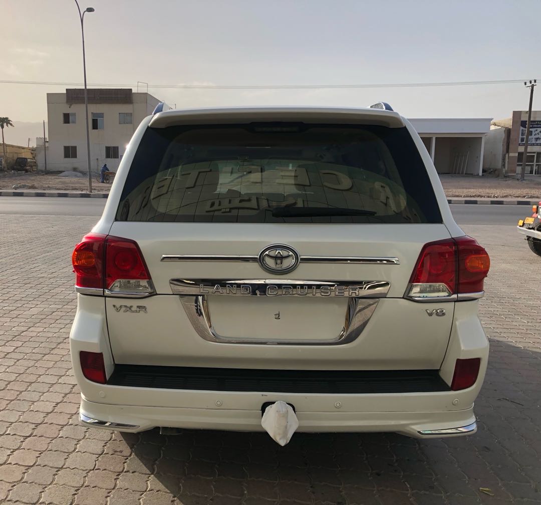 Car Image 2014 TOYOTA LAND CRUISER VX.R