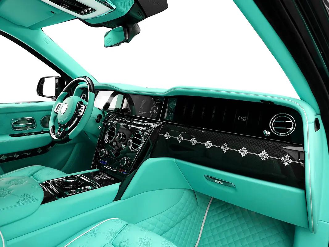 Car Image 2026 ROLLS ROYCE CULLINAN 