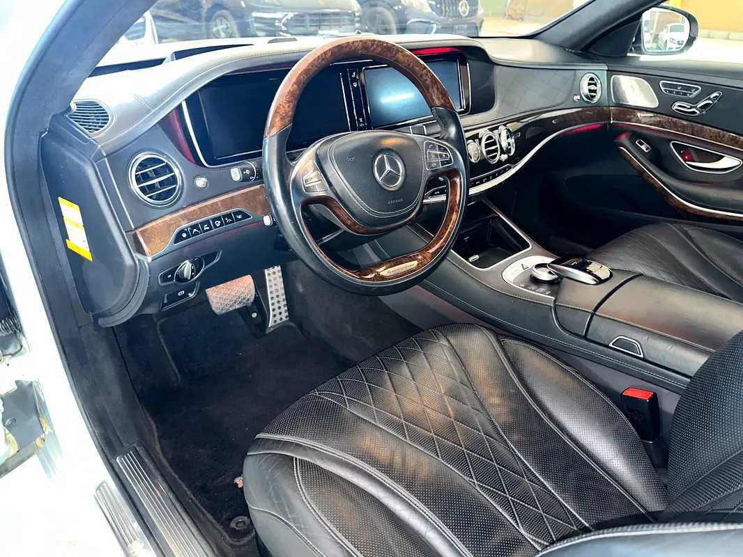 Car Image 2016 MAYBACH S 550 