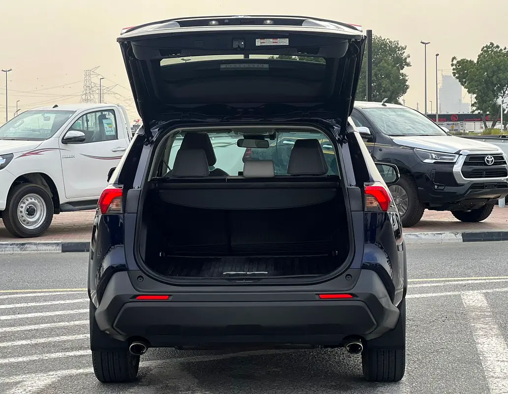 Car Image 2019 TOYOTA RAV4 XLE