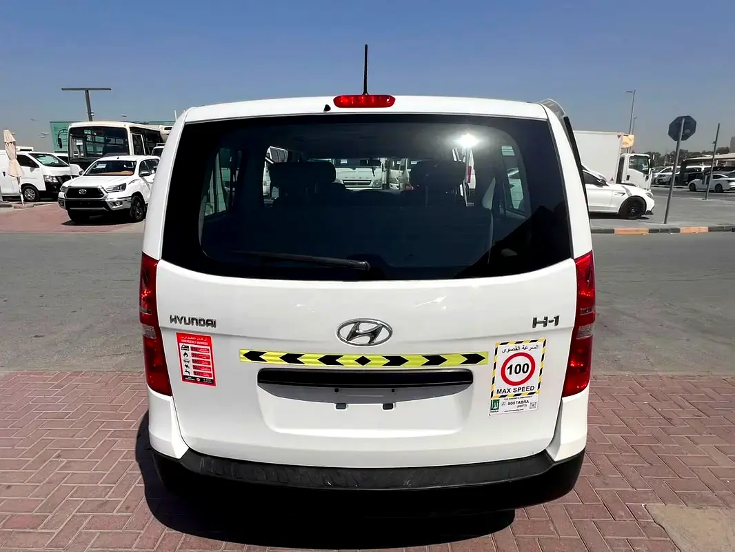 Car Image 2020 HYUNDAI H1 GL