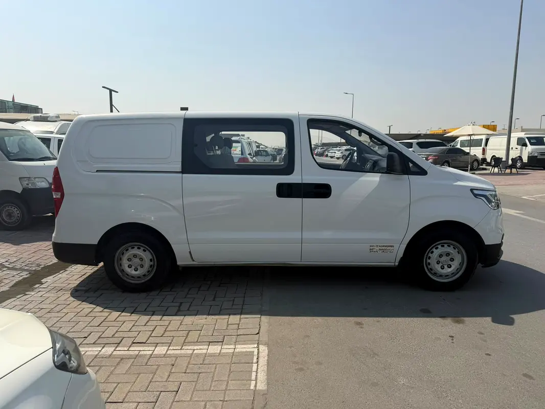 Car Image 2021 HYUNDAI H1 GL Panel Van