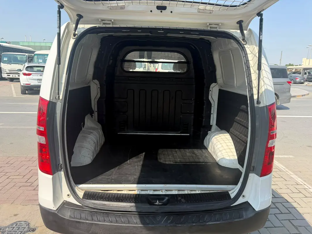 Car Image 2021 HYUNDAI H1 GL Panel Van