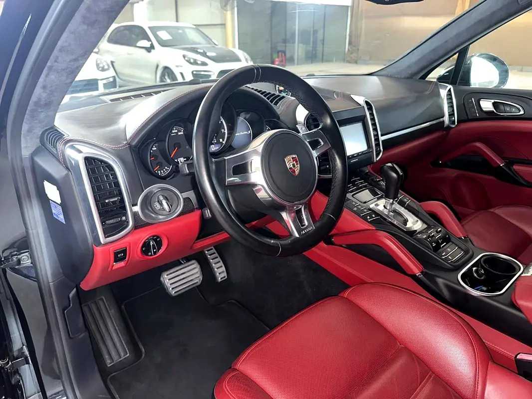 Car Image 2014 PORSCHE CAYENNE Turbo S