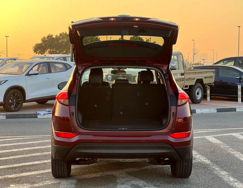 Car Image 2017 HYUNDAI TUCSON Limited