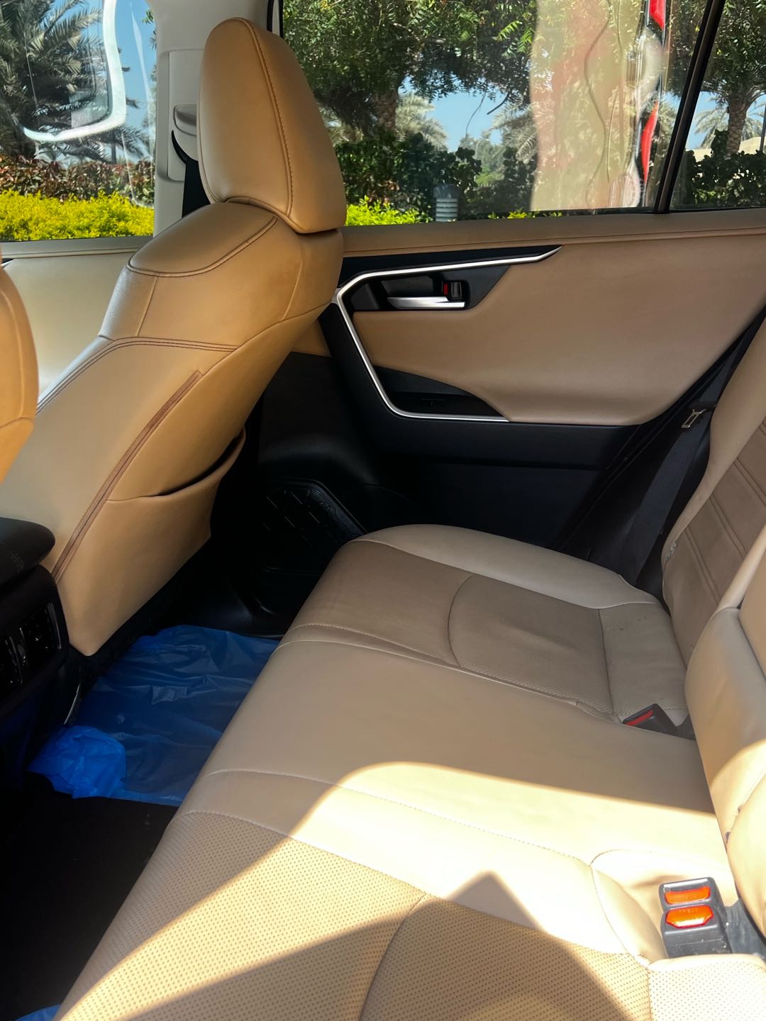 Car Image 2020 TOYOTA RAV4 Exclusive