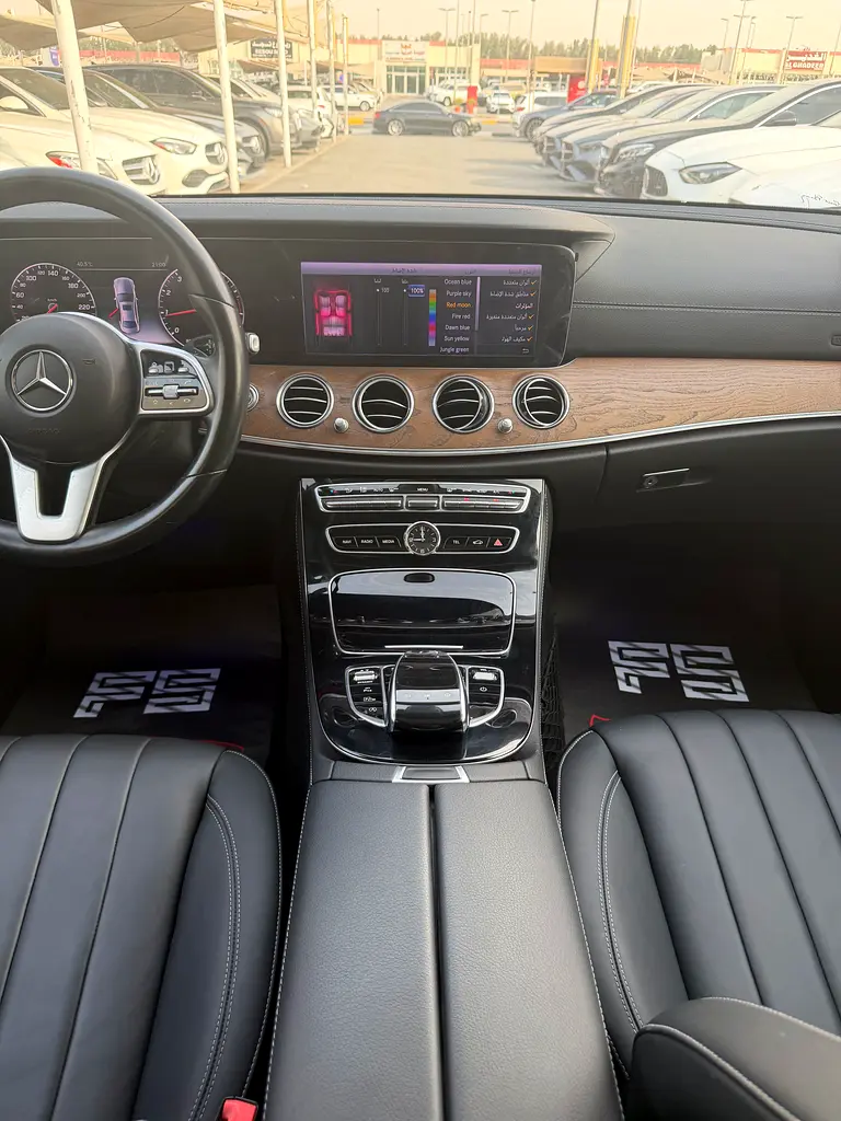 Car Image 2019 MERCEDES E Class 200
