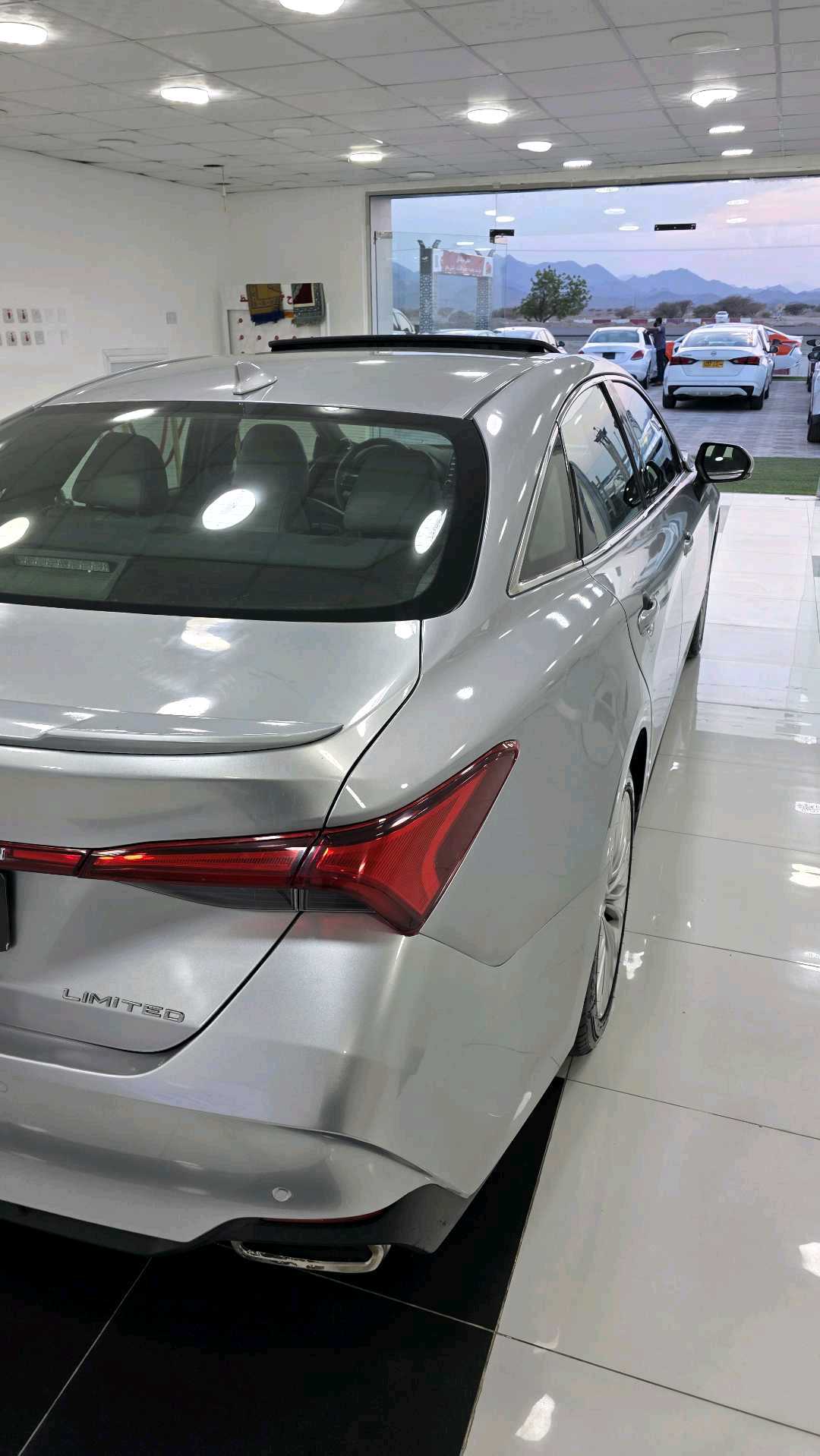 Car Image 2020 TOYOTA AVALON LIMITED