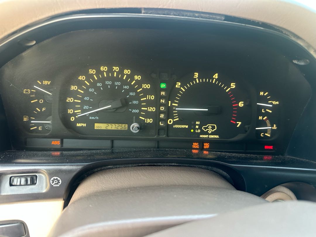 Car Image 2000 LEXUS LX 470