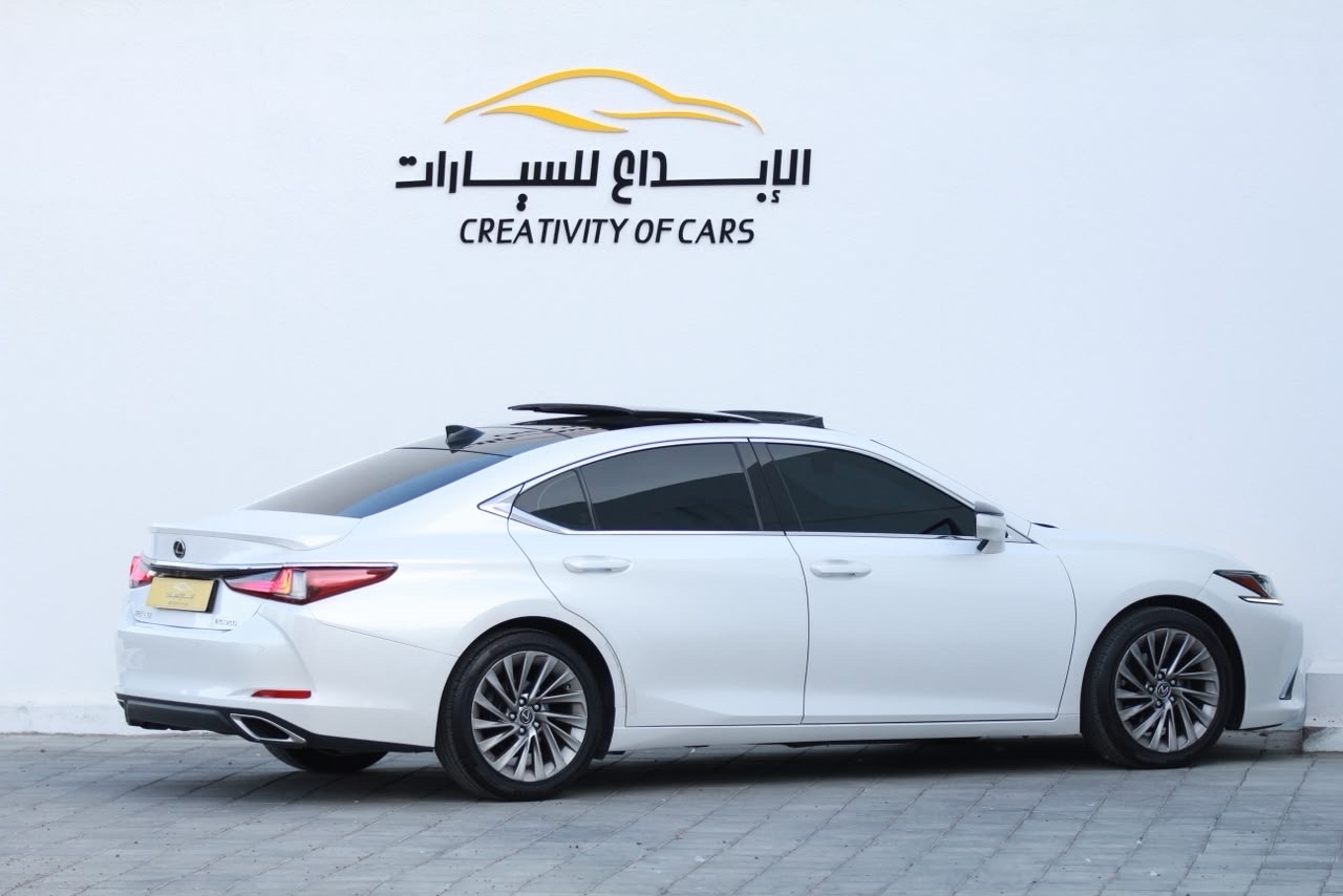 Car Image 2019 LEXUS ES 350