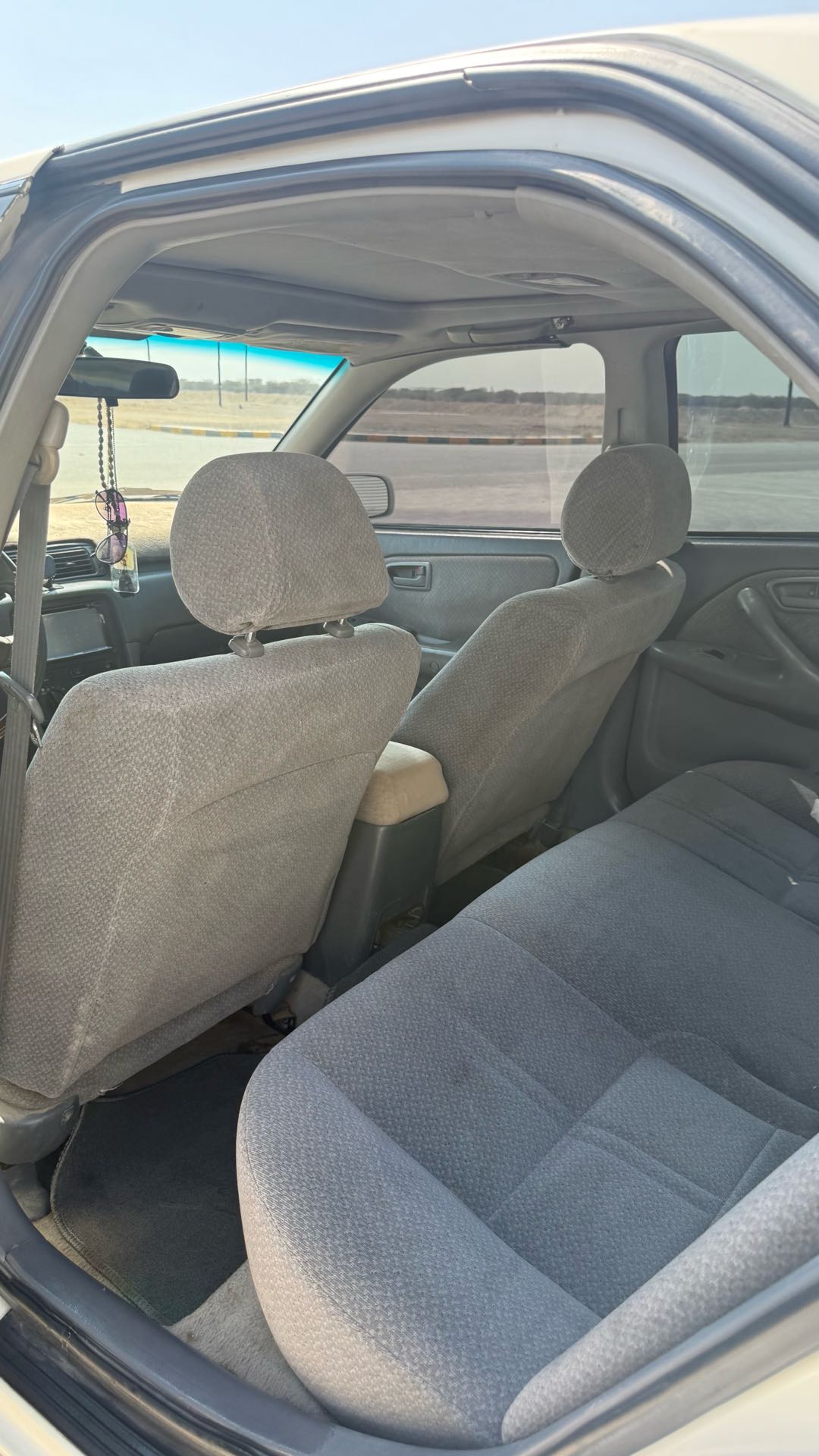 Car Image 2000 TOYOTA CAMRY LE