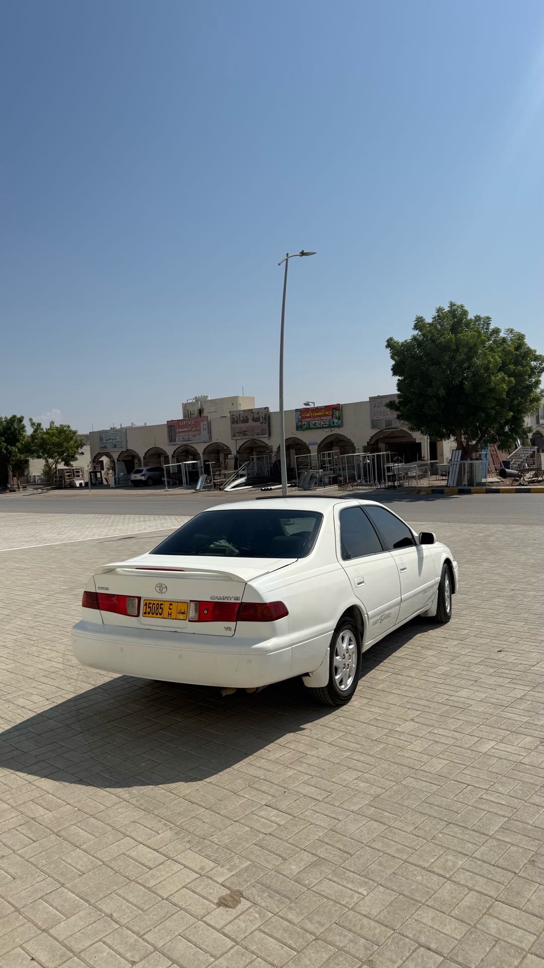 Car Image 2000 TOYOTA CAMRY LE