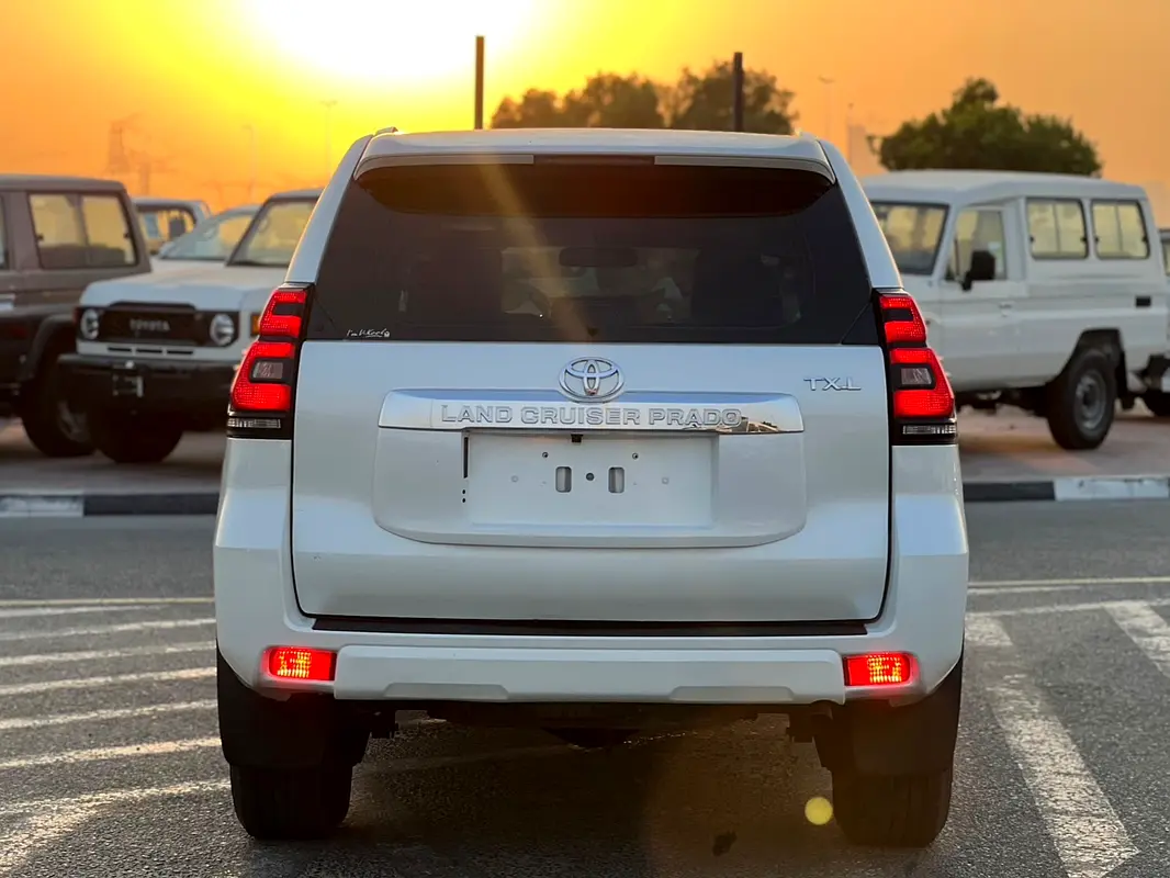 Car Image 2018 TOYOTA Prado TXL