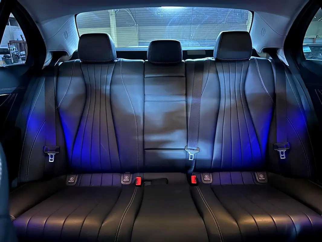 Car Image 2017 MERCEDES E Class 400