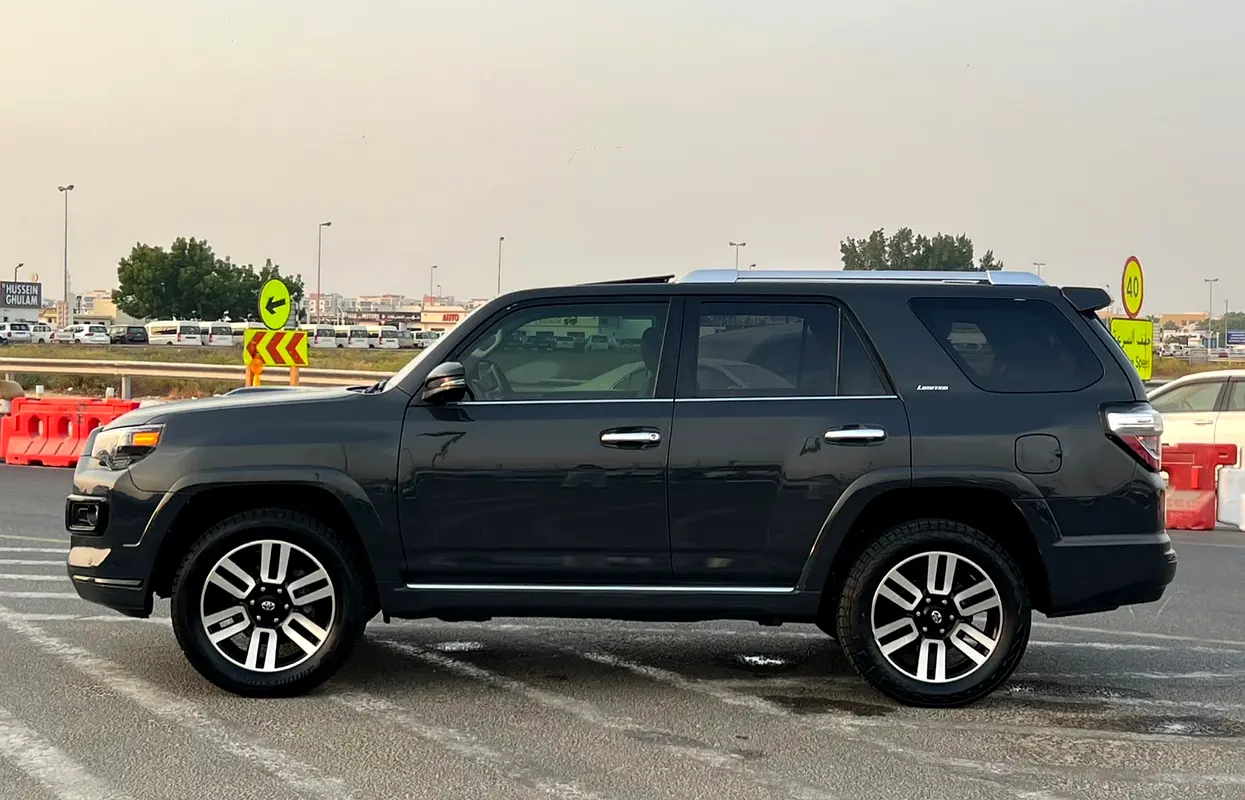 Car Image 2024 TOYOTA 4RUNNER Limited