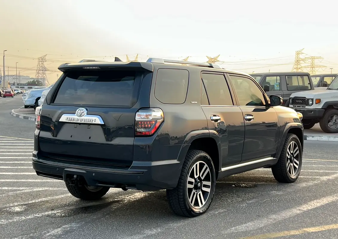Car Image 2024 TOYOTA 4RUNNER Limited