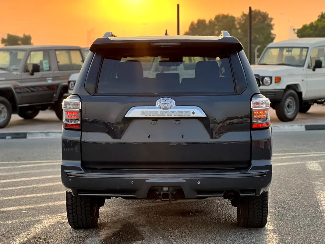 Car Image 2024 TOYOTA 4RUNNER Limited