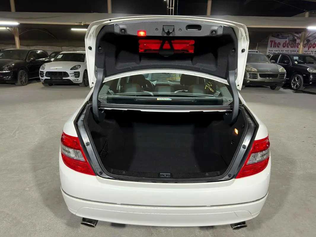 Car Image 2010 MERCEDES C Class 300