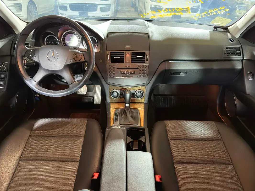 Car Image 2010 MERCEDES C Class 300