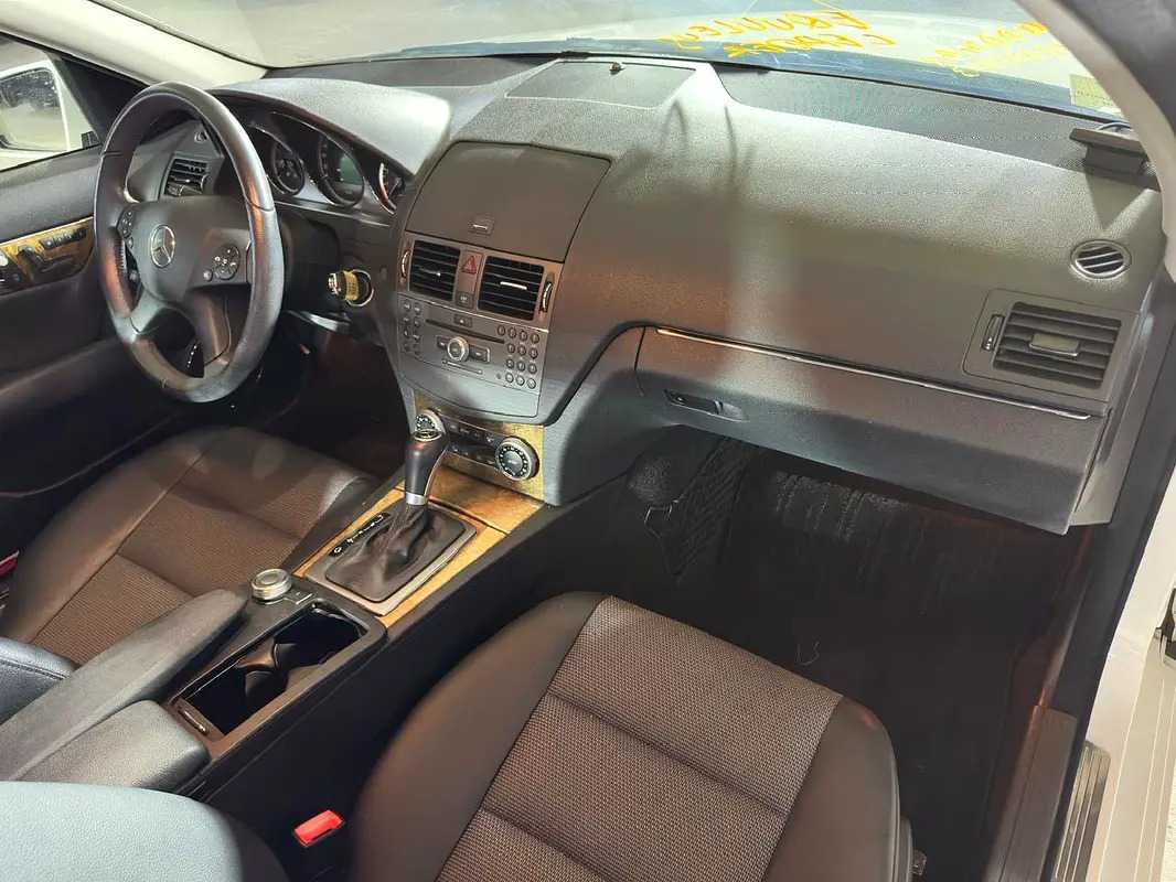 Car Image 2010 MERCEDES C Class 300