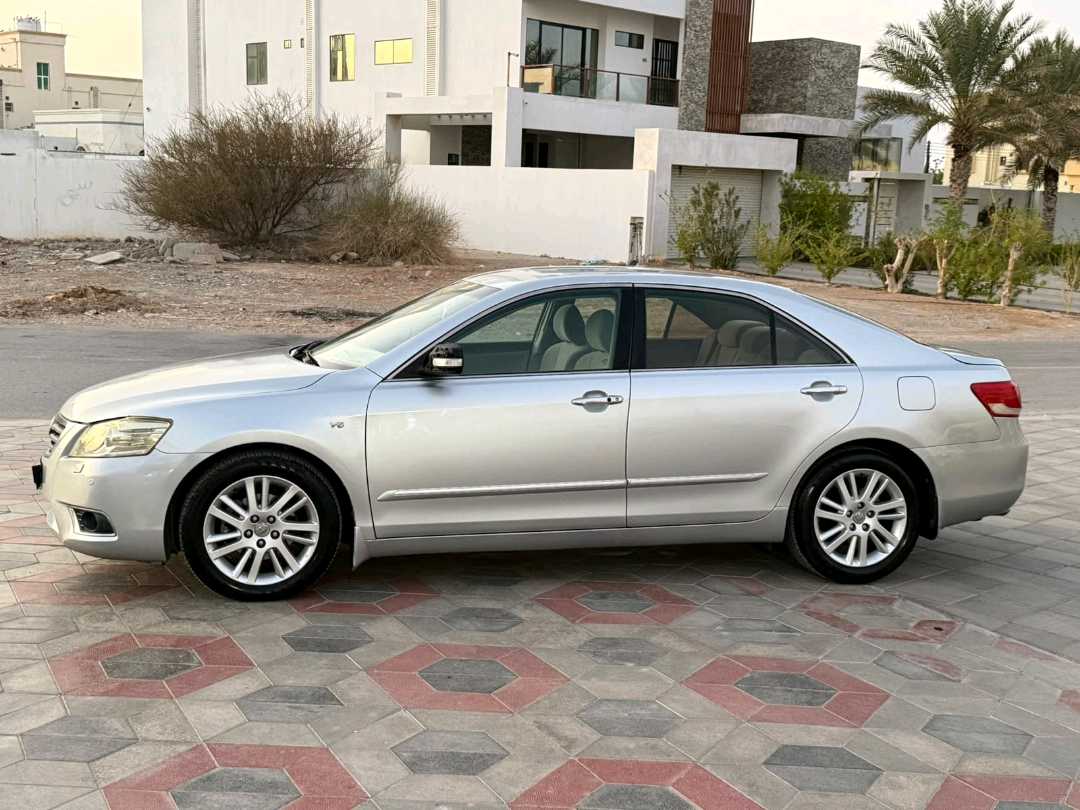 Car Image 2011 TOYOTA AURION GRAND