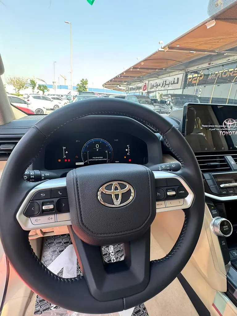 Car Image 2026 TOYOTA LAND CRUISER GX.R